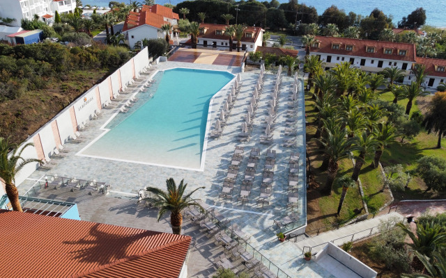 Aristoteles Holiday Resort & Spa