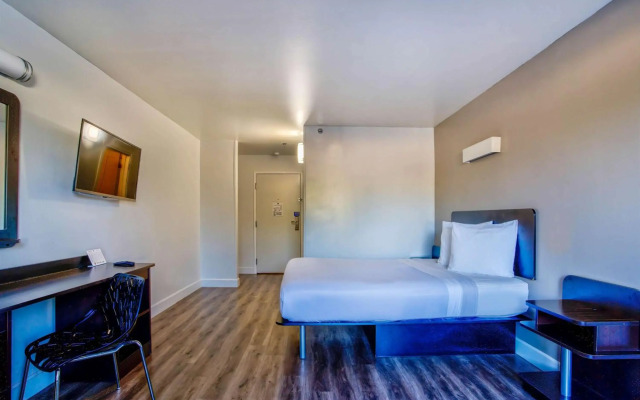 Motel 6 Hesperia, CA - West Main Street I-15