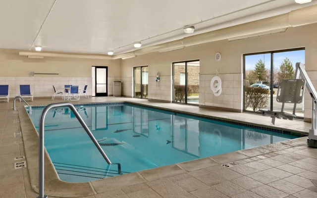 Hampton Inn & Suites Detroit/Sterling Heights