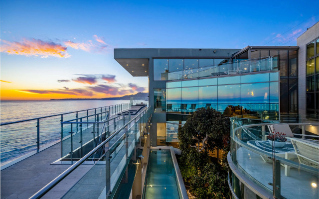 Malibu Glass Estate in Malibu, Malibu