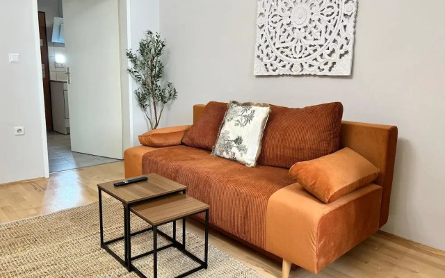 Lovely Studio for 4 with Garden