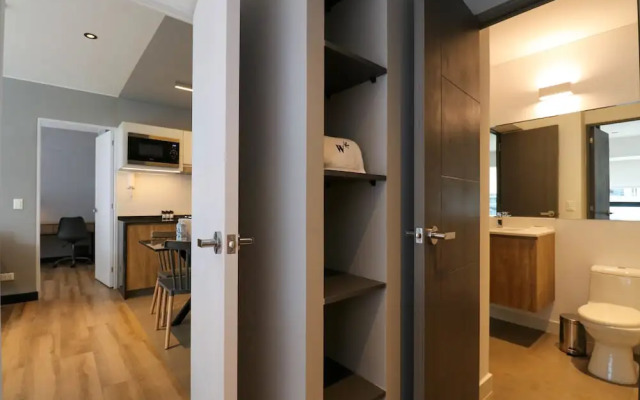w Prestigious 2BR w Amazing Deco in San Isidro