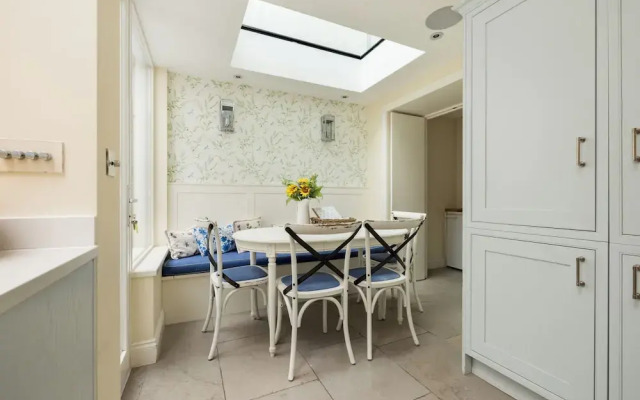 The Chelsea Abode - 4bdr Home With Terrace