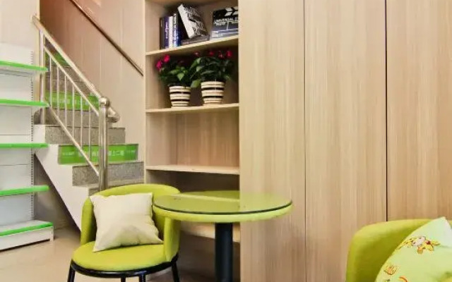 Chaoman Fashion Hotel (Yilonghu Jiayuan Branch)