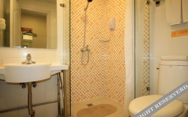 Homeinn Hotel (Laiyang Longmen West Road RT-Mart)