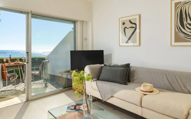City Seafront Haven - 2 Bed Luxury Apartment