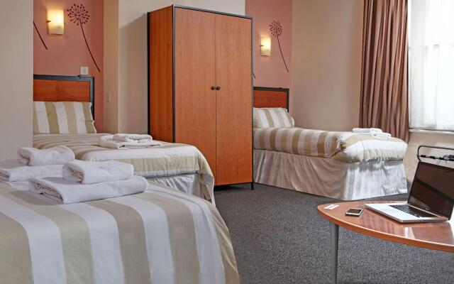 Deincourt Hotel