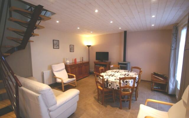 Alluring Holiday Home in L'armor-pleubian With Terrace