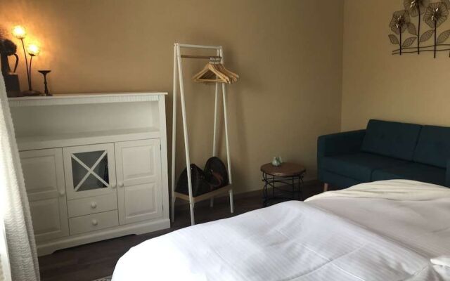 Holiday home with sauna and garden lounge