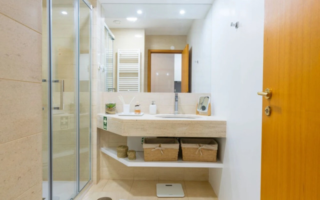 Merc Porto Cedofeita Place