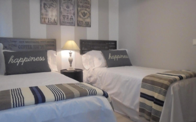 Hostal Tak