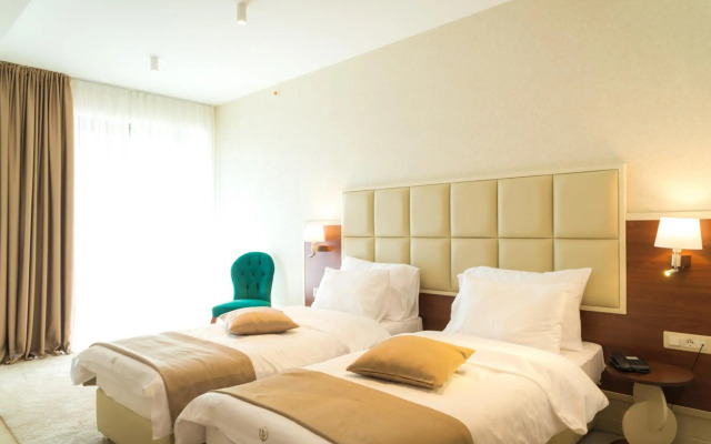 Hotel Kadmo by Aycon