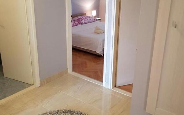 Apartment Vice mali
