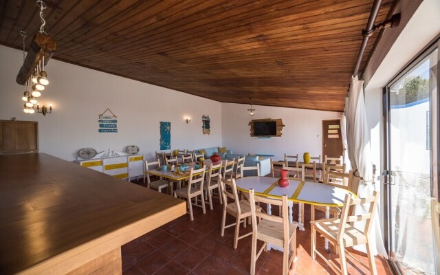 Ericeira Villa Surf Camp Hostel