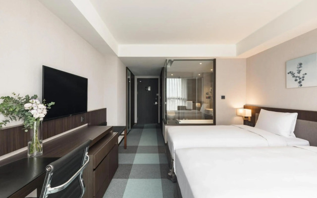 Lakeshore Hotel Tainan