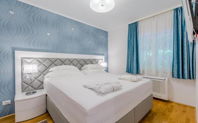 Apartment Villa Camellia - Adults Only