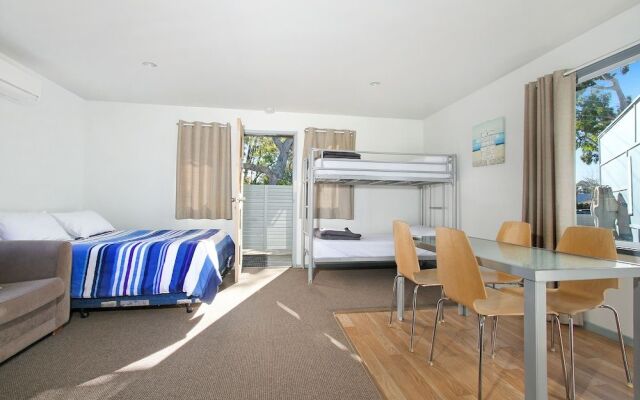 Huskisson Holiday Motel Cabins