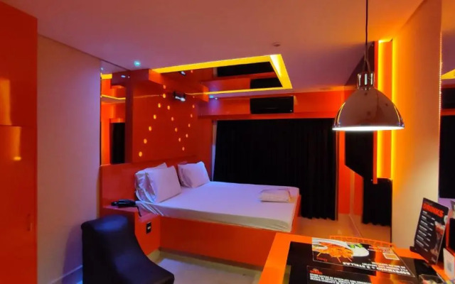 Swing Motel