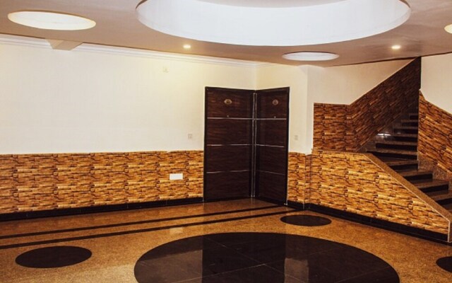 Hotel Charan Kamal
