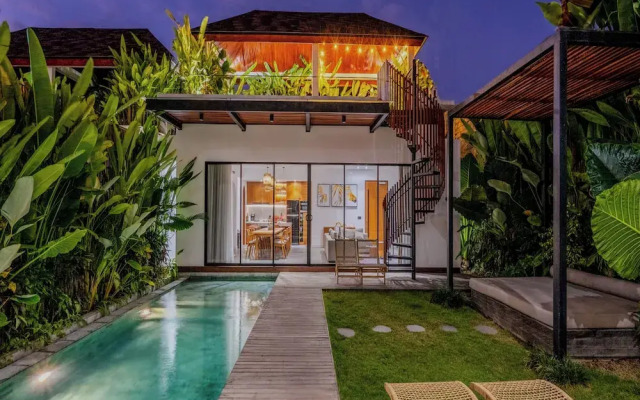 Red Sunset Villa by Betterplace