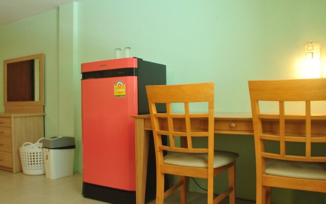 Lemongrass Guesthouse and Cafe