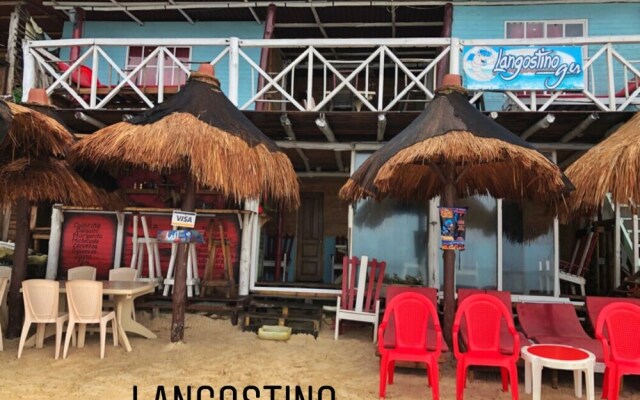 Langostino Hostal - Hostel