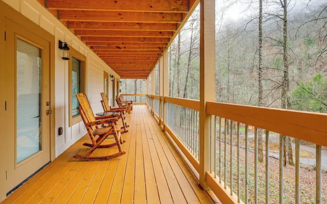 Close to Hiking & Attractions: Smoky Mtn Cabin
