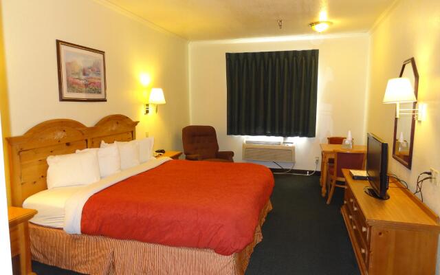 Motel 6 Portland, IN