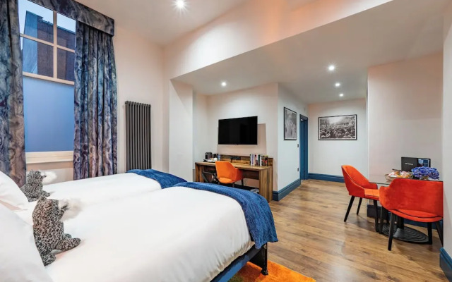 The Old Lyric Hall - St David Aparthotel