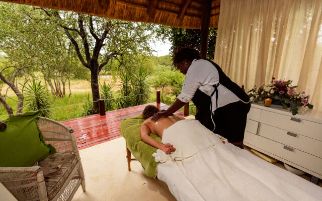 Khaya Ndlovu Safari Manor