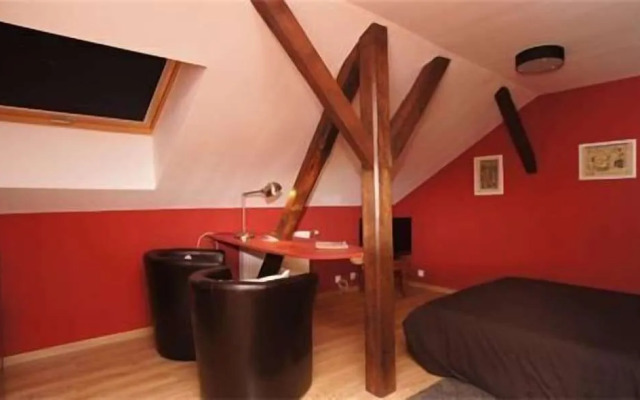 Logis Hôtel-Restaurant Le Moulin D'Artres