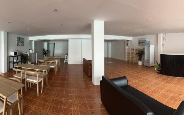 MONTANA Hotel & Hostel Phuket