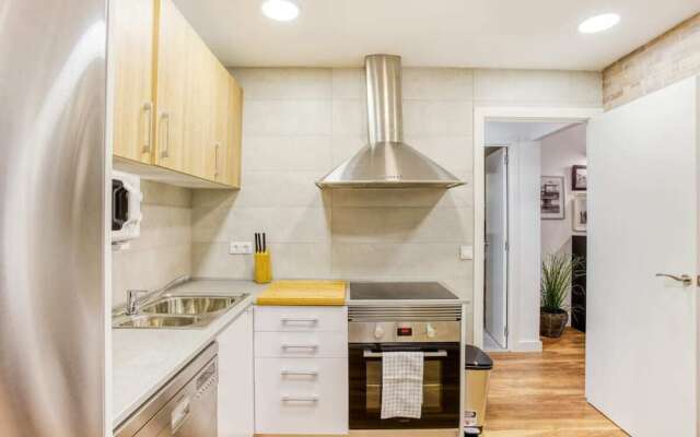 Nice & Cozy 4 Bed in Sants-montjuic BCN