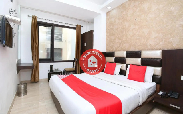OYO Rooms 664 Near Nagawara Flyover