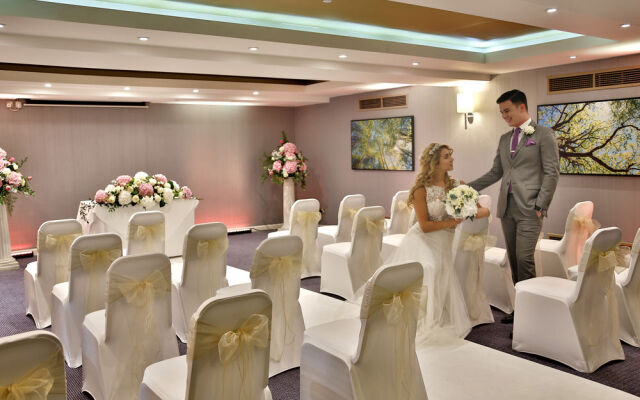 BEST WESTERN PLUS Donnington Manor Hotel