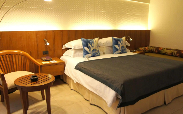 Safari Beach Hotel