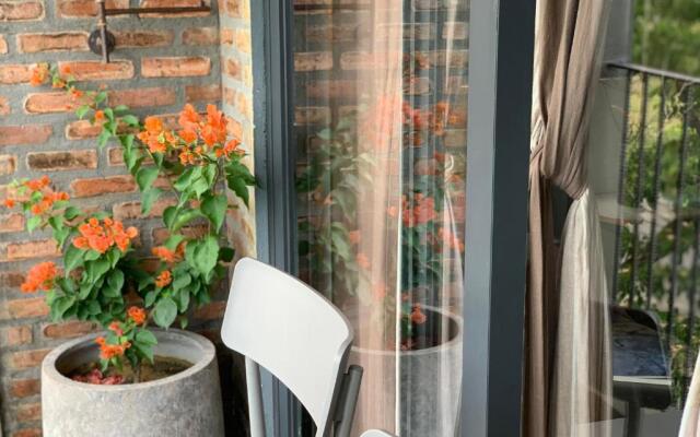 Kaia Gallery Hotel