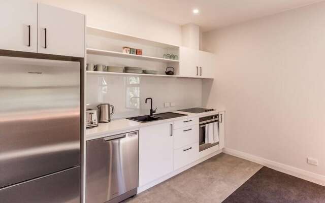 Provincial Apartment 3