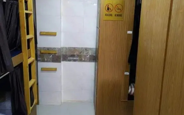 Super Dormitory AC DELUXE