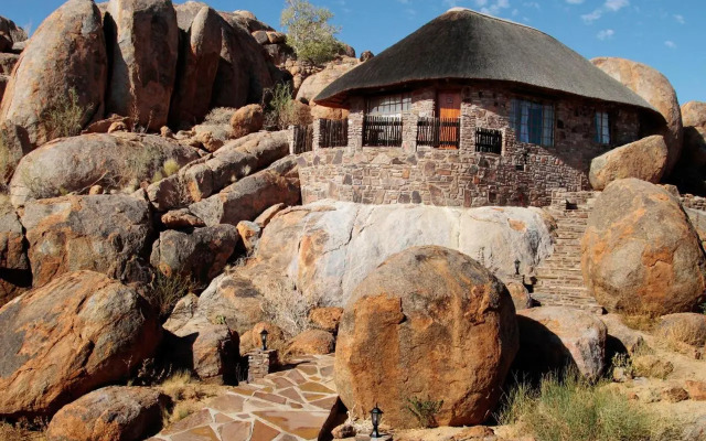 Canon Lodge