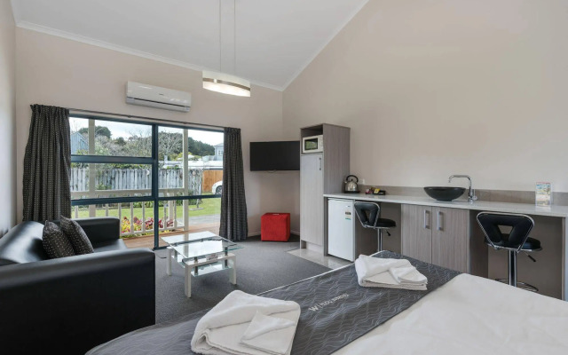 Matakana Motel