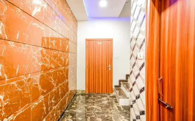 Hotel Royal House by OYO Rooms