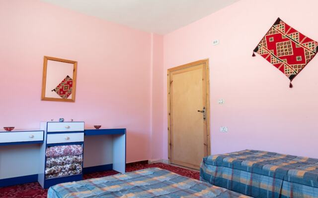 Bedouin Pink EcoHouse - Hostel