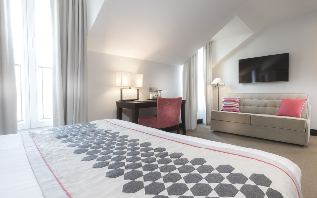 Montfleuri Hotel