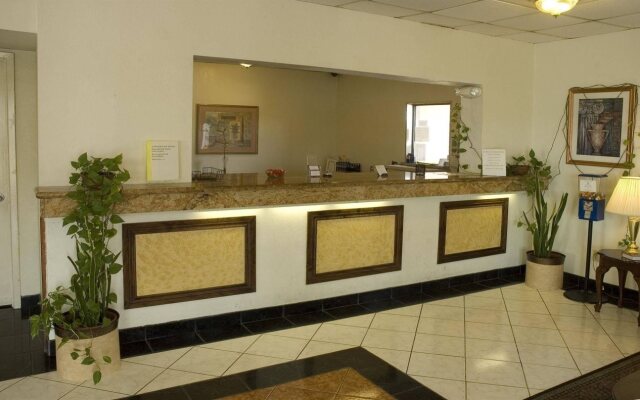 Hotel O Houston East Channelview I-10