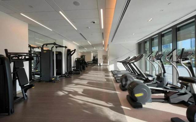 KeyOne - 3BR with Maids in Downtown Views