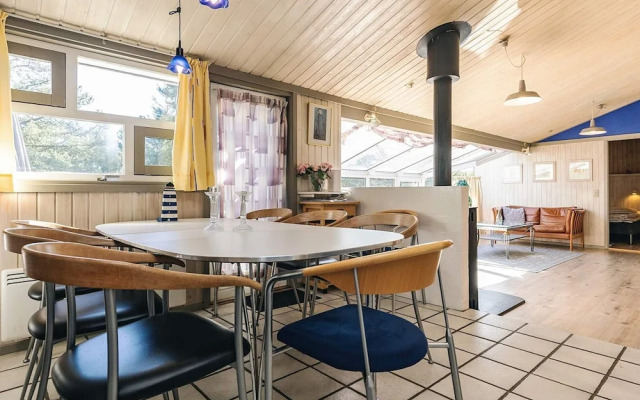 10 Person Holiday Home in Albaek