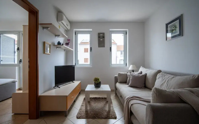 Rovinj Seaside Apartment for 3