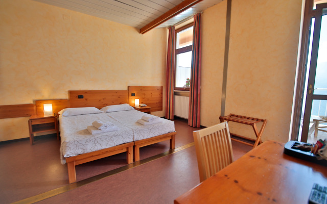 Pràcatinat Hotel & Restaurant