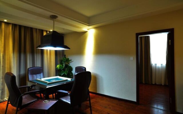 Lijiang Hotel
